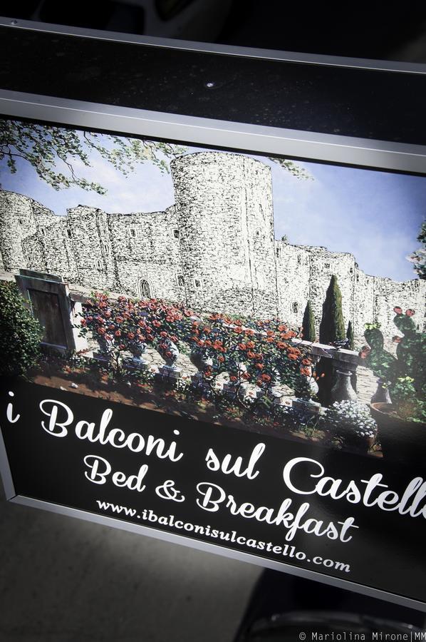 카타니아 I Balconi Sul Castello B&B 외부 사진
