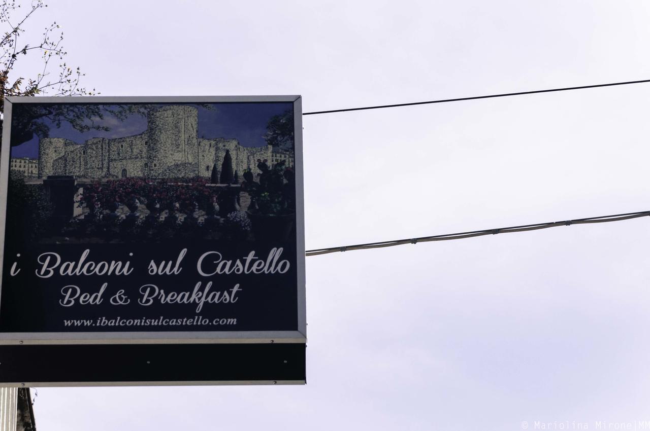카타니아 I Balconi Sul Castello B&B 외부 사진